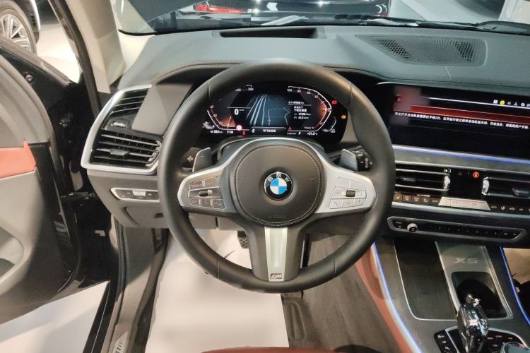 Used BMW X5 2022 Restyled xDrive 30Li Luxury Version M Sport Package