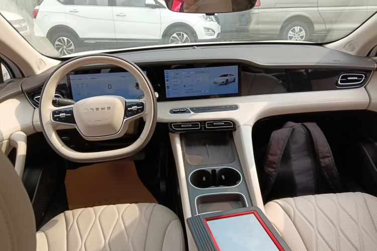 Used Roewe D7 2023 DMH 125km Excellence Edition
