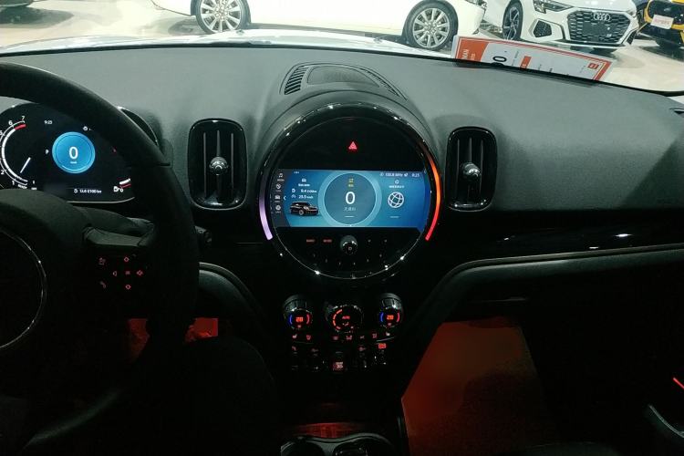 Used  Countryman 2023 Updated 1.5T COOPER ALL4 Connoisseur
