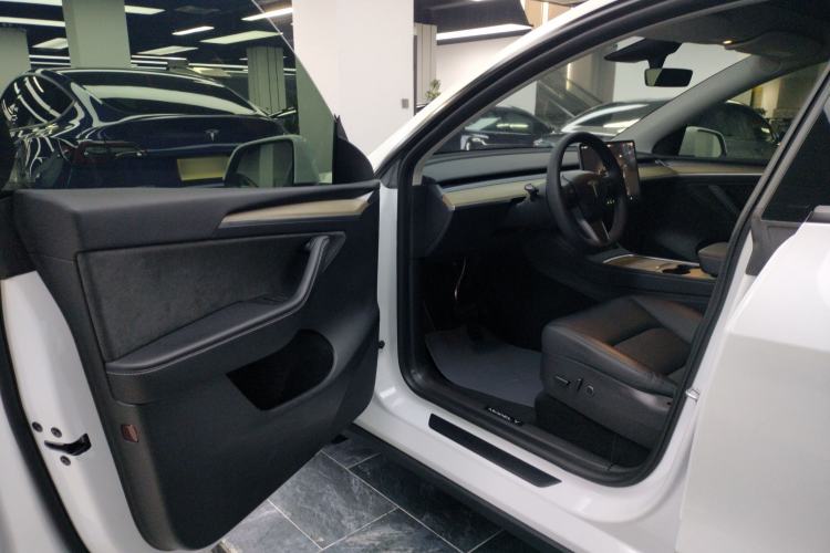 Used Tesla Model Y 2022 Revised Version Long-Range All-Wheel Drive