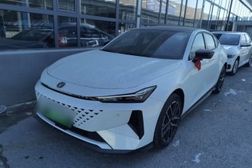 Used Changan UNI-V iDD 2024 Blue Whale Smart Electric iDD 136km Luxury Model