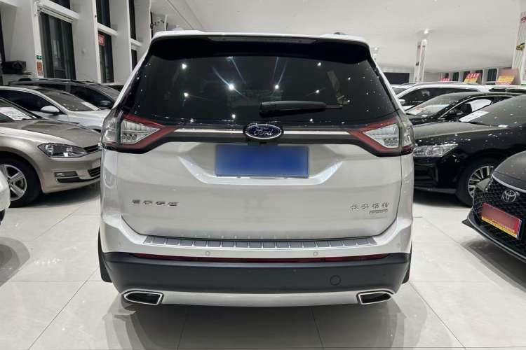 Used Ford Edge 2015 2.0T GTDi Two-Wheel-Drive High-Line Version
