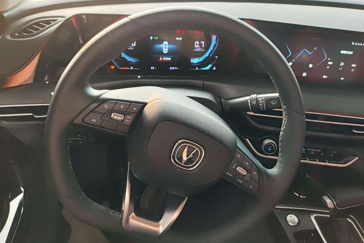 Used Changan Eado 2021 PLUS Blue Whale NE 1.4T GDI DCT Prestige Model
