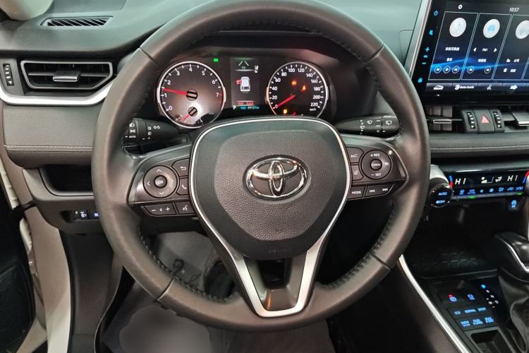 Used Toyota Wildlander 2022 2.0L CVT 4x4 Luxury PLUS Edition