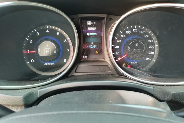 Used Hyundai Santa Fe 2015 2.0T Automatic Two-Wheel Drive Smart Version 5 Seats