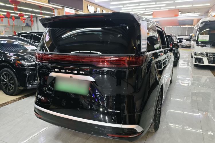 Used Denza D9 2024 DM-i 980 Four-Wheel Drive Prestige Model
