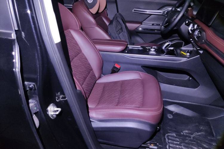 Used Geely Auto Haoyue 2022 1.8TD Automatic Prestige 7-Seater
