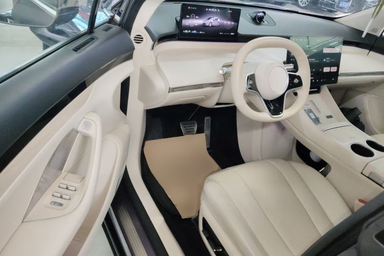 Used Hima Luxeed R7 2025 Range-Extended Version 251 km Max
