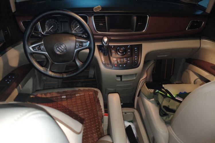 Used Buick GL8 2018 28T Luxury Model China VI Standard
