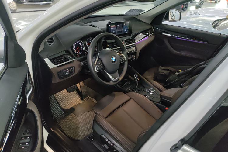 Used BMW X1 2020 sDrive25Li Leading Model
