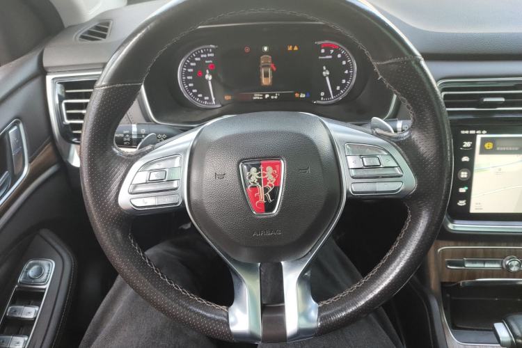 Used Roewe RX8 2018 30T Smart Connectivity All-Wheel Drive Supreme Edition
