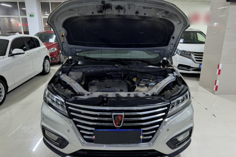 Used Roewe RX5 2018 20T Two-Wheel Drive Automatic Internet Smart Edition
