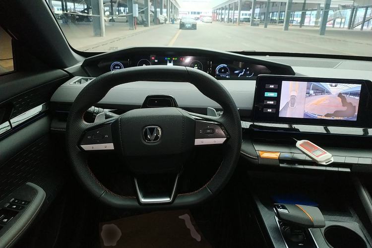 Used Changan UNI-V 2022 1.5T Prestige Version
