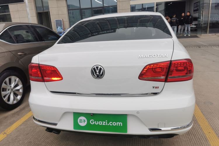 Used Volkswagen Magotan 2015 1.8TSI Luxury Model