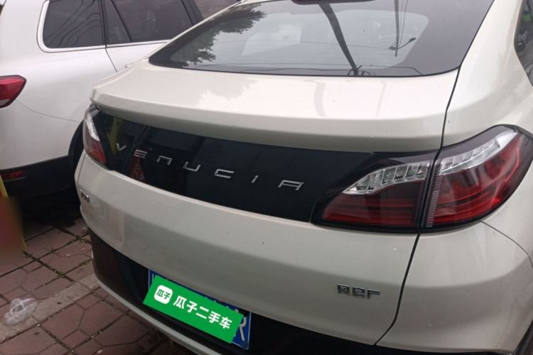 Used Venucia T90 2017 2.0L Manual ZhiShang Edition

