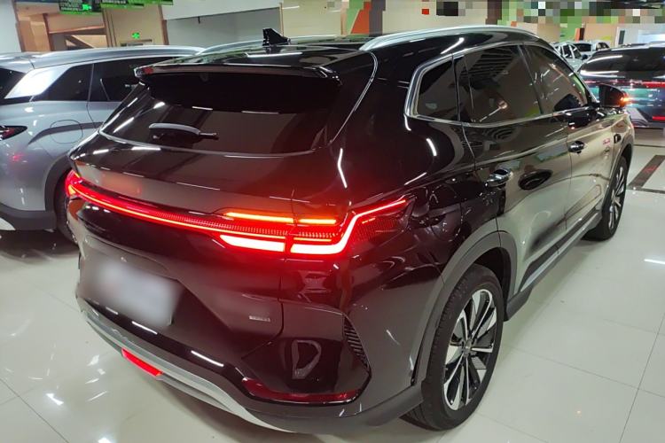 Used BYD Song PLUS New Energy 2025 EV Intelligent Driving Edition 520km Luxury Model
