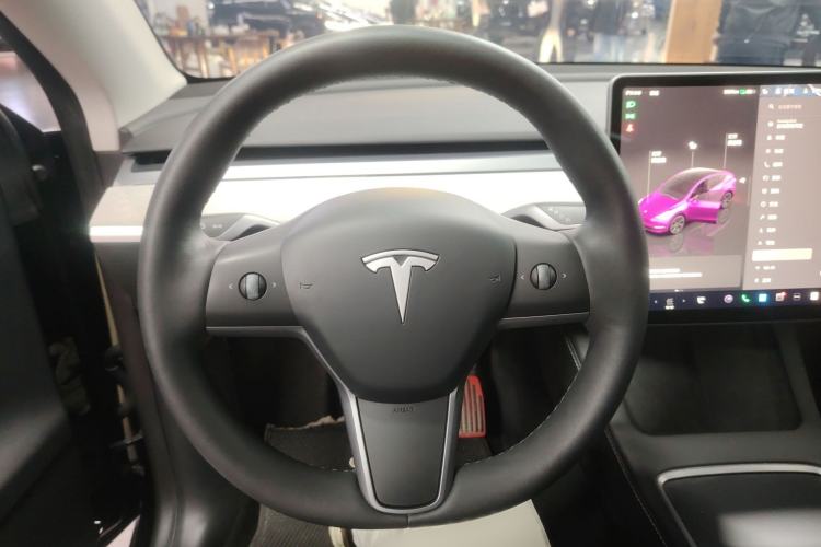 Used Tesla Model Y 2023 Rear-Wheel-Drive Version

