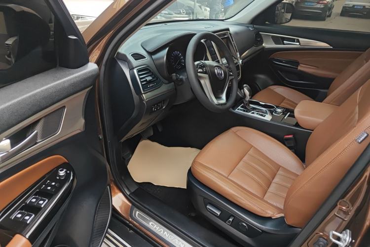 Used Changan CS95 2017 2.0T Four-Wheel Drive SmartDrive Edition
