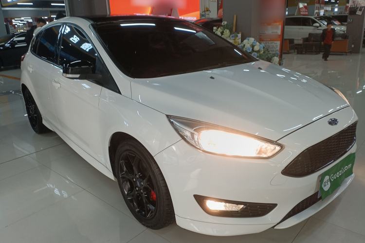 Used Ford Focus 2017 1.5T CTCC White and Black Limited Edition
