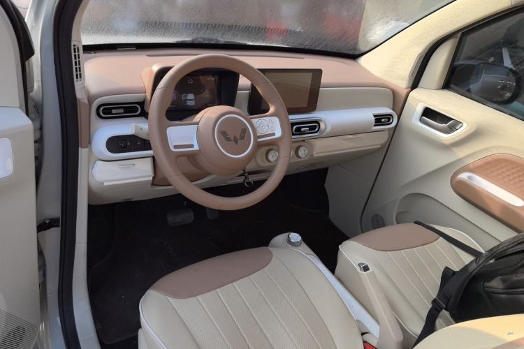 Used Wuling Hongguang MINIEV 2024 3rd Generation 215km Advanced Version
