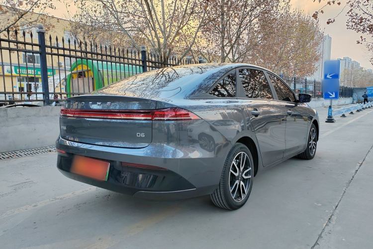 Used Roewe D6 2025 450km Deluxe Edition
