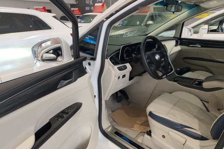 Used Buick GL8 2021 ES Landtrek 653T Comfort Edition