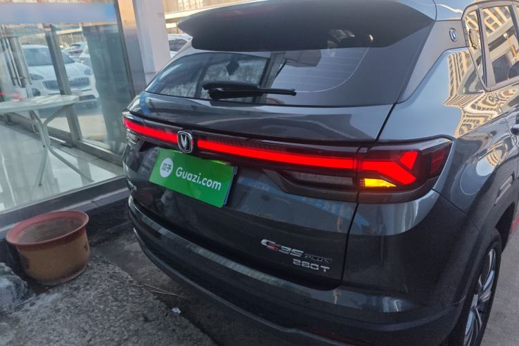 Used Changan CS35PLUS 2023 Enjoy Edition 1.4T DCT Luxury Model
