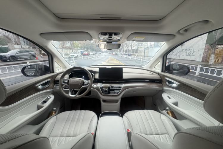 Used Roewe iMAX8 2023 400TGI Comfort Edition
