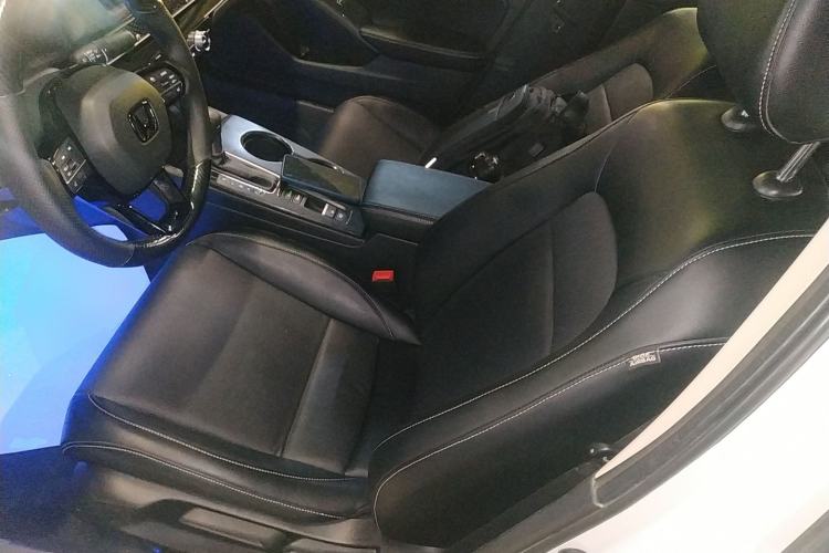 Used Honda Civic 2023 240TURBO CVT Dynamic · Center Stage Special Edition
