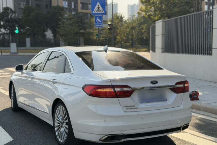 Used Ford Taurus 2018 EcoBoost 245 Premier Edition China V Standard