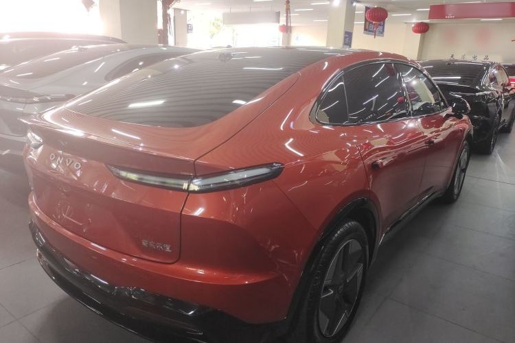 Used ONVO L60 2024 60 kWh All-Wheel Drive