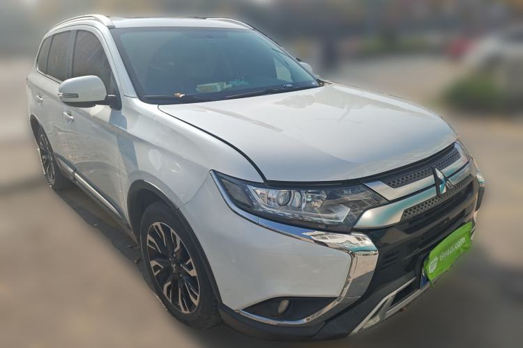 Used Mitsubishi Outlander 2019 2.0L Two-Wheel Drive Comfort Edition 5 Seats China VI Standard
