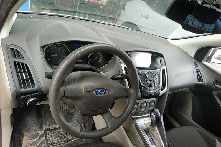 Used Ford Focus 2012 Sedan 1.6L Automatic Comfort Model

