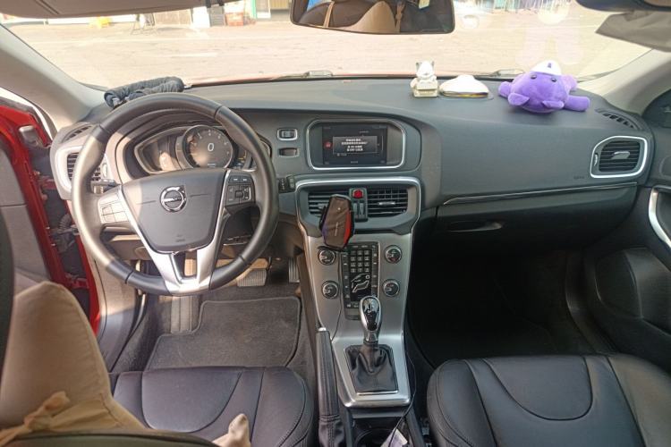 Used Volvo V40 2017 T3 Zhiya Edition