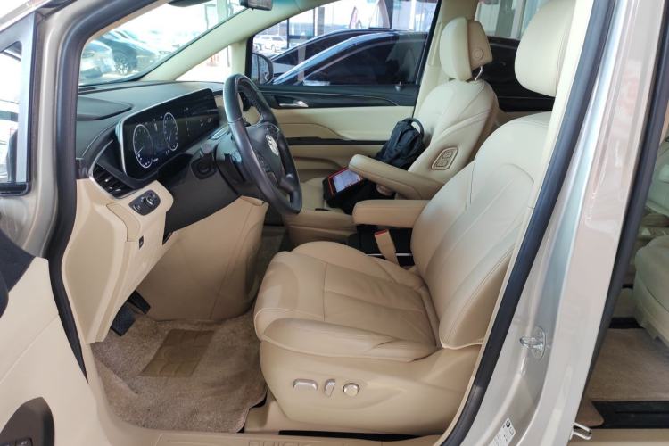 Used Buick GL8 2022 ES Landtrek 653T Luxury Edition