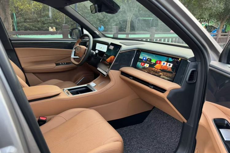 Used  L7 2025 EM-i 115km Exploration+ Edition