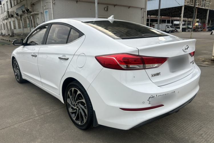 Used Hyundai Elantra 2019 1.4T Dual-Clutch Xuan Dong · Dynamic Model