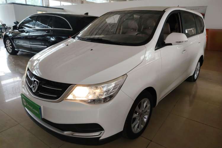 Used Baojun 730 2016 Revised 1.5L Manual Standard Version 7 Seats China V Emission Standard