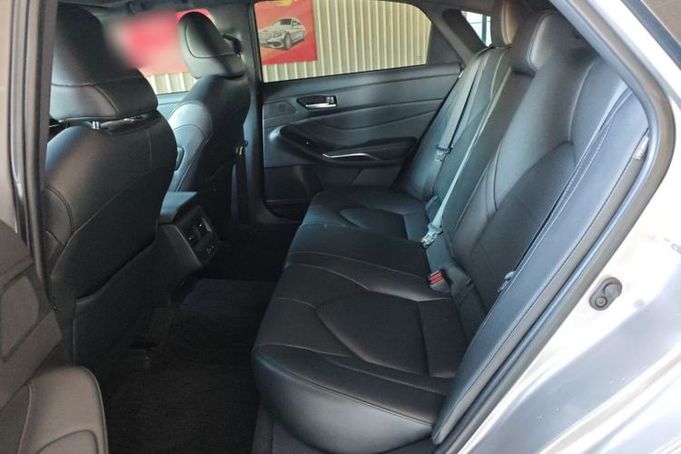 Used Toyota Avalon 2019 2.0L Luxury Edition China VI Standard
