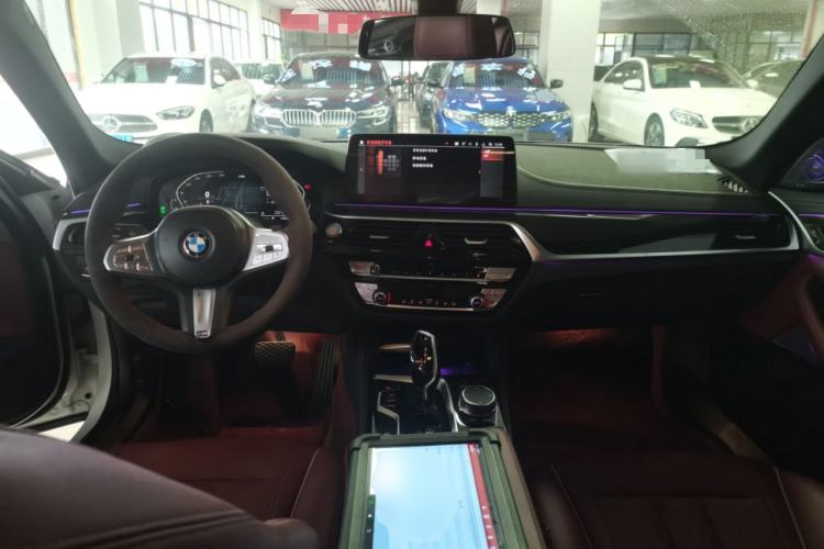 Used BMW 5 Series 2022 Second Facelift 525Li M Sport Package