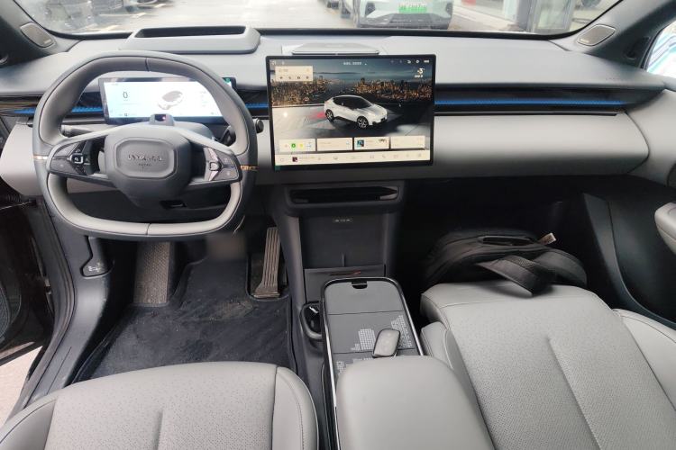 Used Lynk & Co Z20 2025 530 km Range Rear-Wheel Drive Max