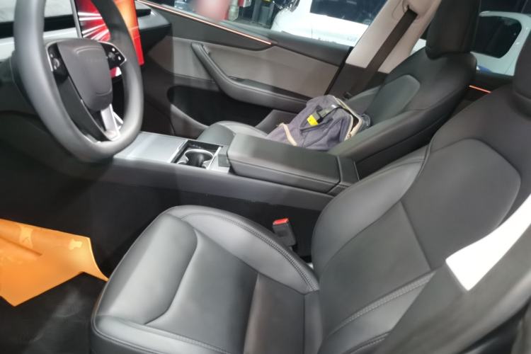 Used Tesla Model Y 2025 Rear-Wheel Drive First Edition
