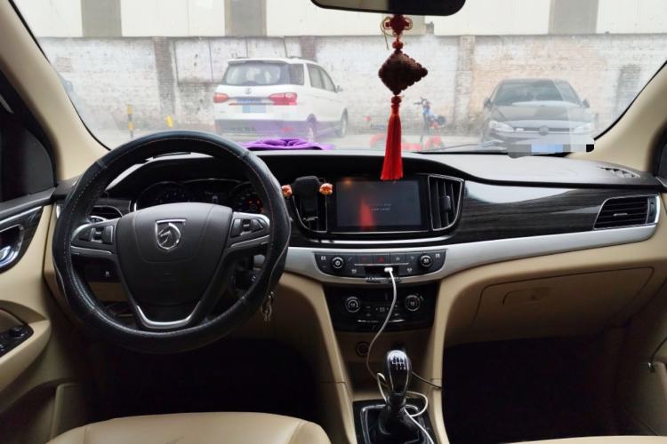 Used Baojun 730 2016 1.5T Manual Comfort Version 7 Seats
