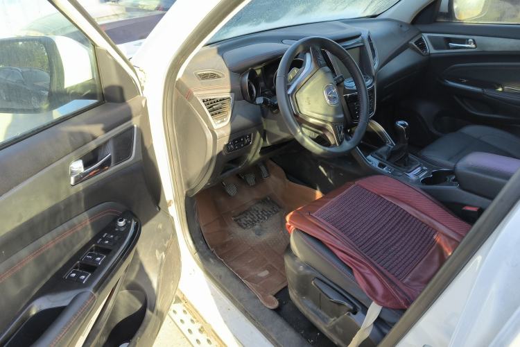 Used Changan CS75 2017 Shangkui Edition 1.5T Manual Fengxiang Model
