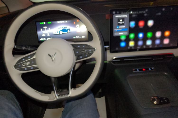 Used VOYAH Dream 2025 PHEV Four-Wheel-Drive Flagship Version – Qiankun Edition