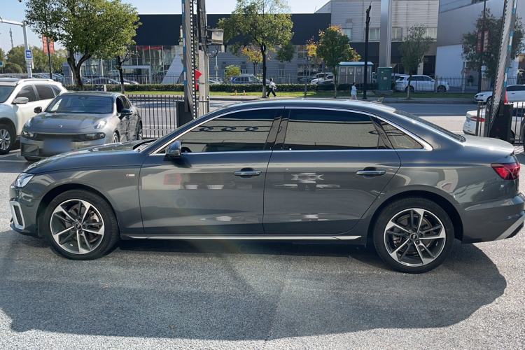 Used Audi A4L 2022 40 TFSI Fashion Dynamic Model
