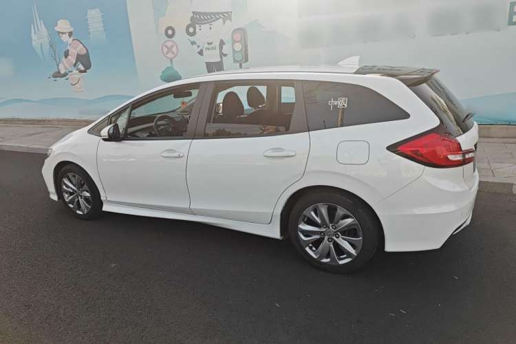 Used Honda Jade 2017 1.8L Automatic Classic Edition 5 seats