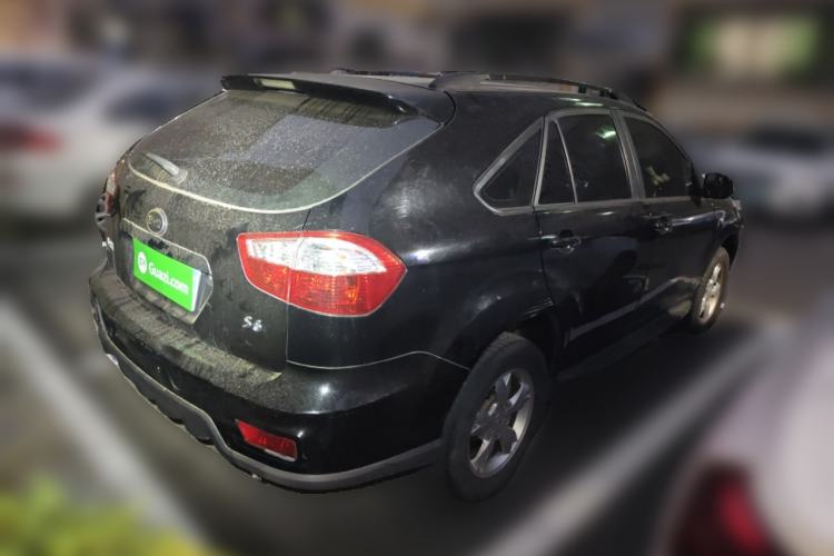 Used BYD S6 2014 2.0L Manual Luxury 5-Seater