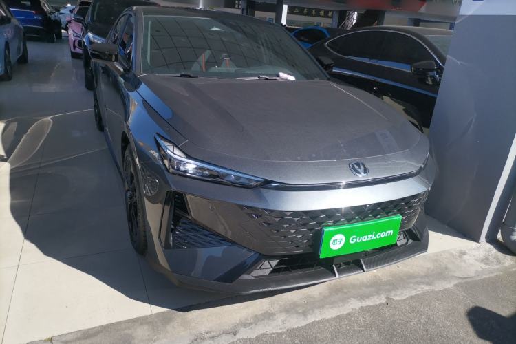 Used Changan UNI-V 2024 1.5T Prestige Edition
