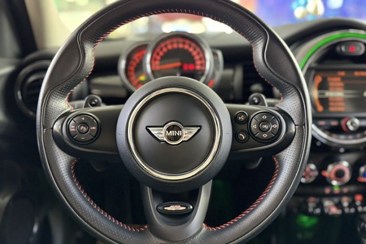 Used  MINI 2016 2.0T COOPER S Five-Door Edition
